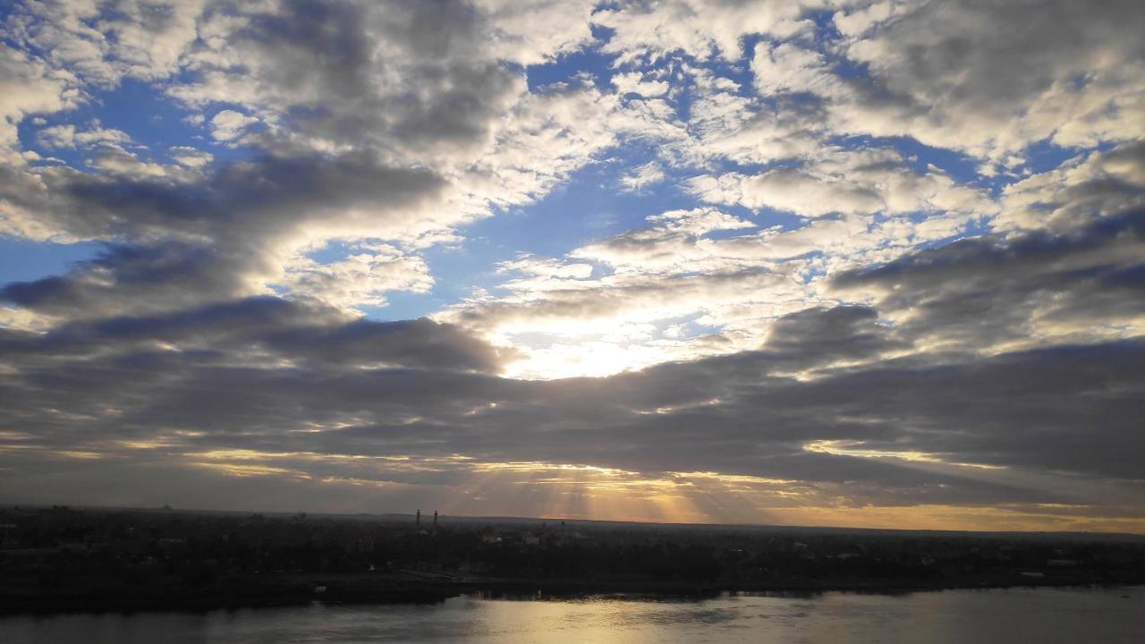 Nile Pyramidal View Apartment 开罗 外观 照片